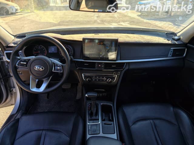 Kia K5 II 2.0 AT