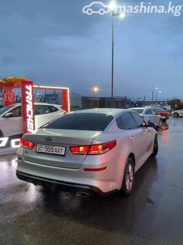 Kia K5 II 2.0 AT