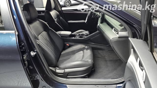 Kia K5 III LPi 2.0 AT