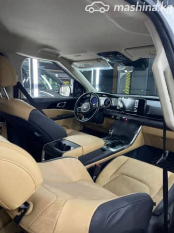 Kia Carnival IV 2.2d AT