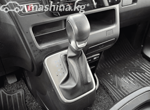 Hyundai Staria 2.2d AT