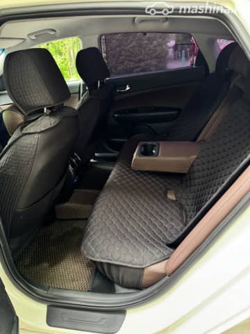 Kia K5 II 2.0 AT
