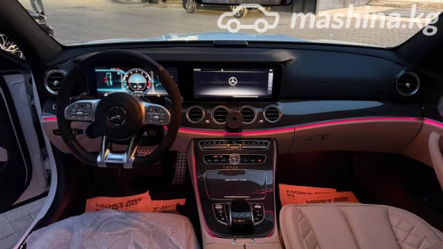 Mercedes-Benz E-Класс AMG V (W213) 63 AMG 4.0 AT 4WD