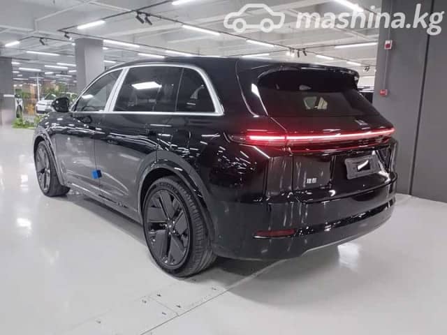 LiXiang L7 Рестайлинг 1.5hyb AT 4WD