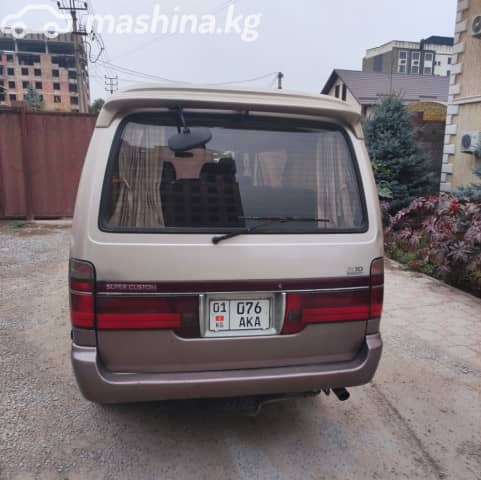 Toyota HiAce H100 3.0d AT 4WD
