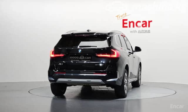 BMW X1 III (U11/U12) 20i sDrive 1.5 AMT