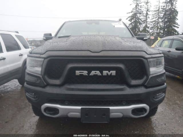 RAM 1500 V Quad Cab 5.7 AT 4WD
