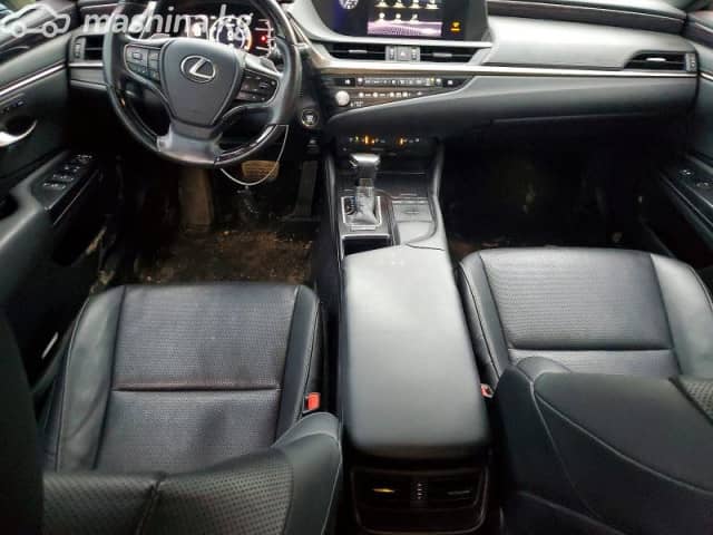 Lexus ES VII 250 2.5 AT