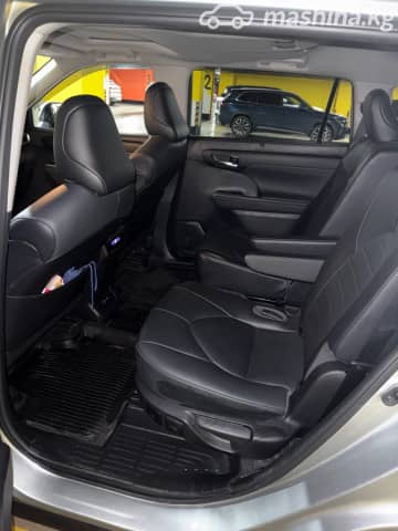 Toyota Highlander IV (U70) 3.5 AT 4WD