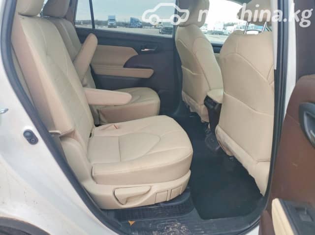Toyota Highlander IV (U70) 2.5hyb AT 4WD