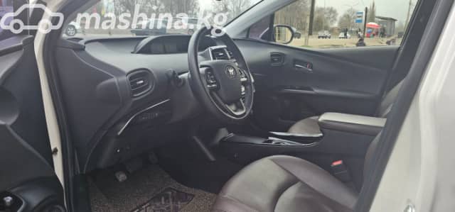 Toyota Prius IV Рестайлинг (XW50) 1.8hyb AT