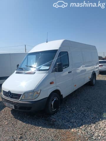 Mercedes-Benz Фургон (6х2)