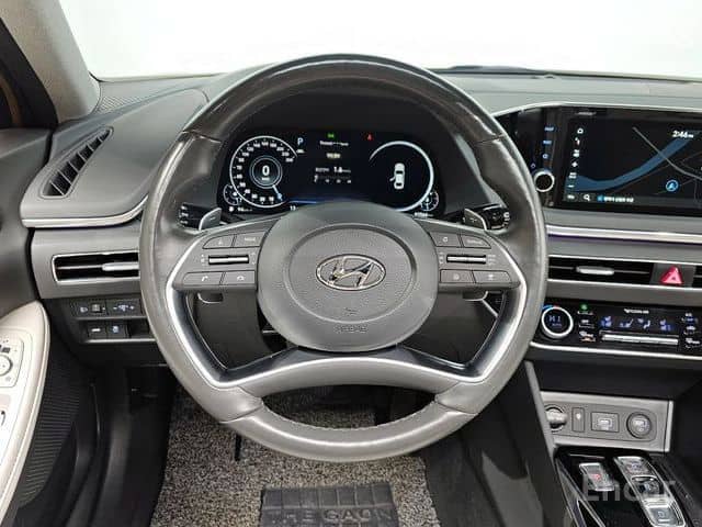 Hyundai Sonata VIII (DN8) 2.0 AT