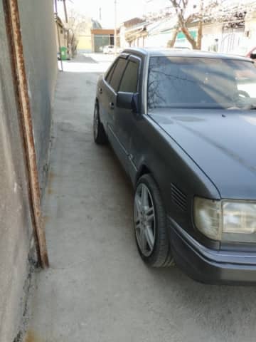 Mercedes-Benz E-Класс I (W124) 300 3.0d AT