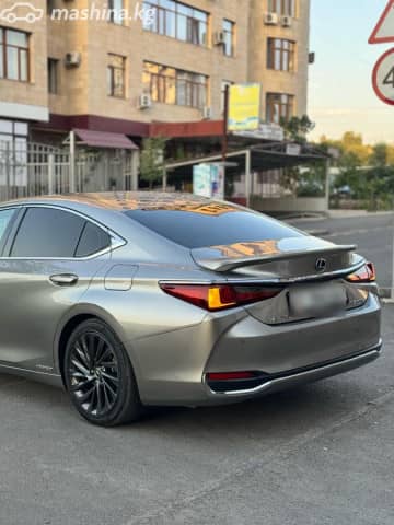 Lexus ES VII 300h 2.5hyb CVT