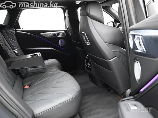 BMW XM 4.4hyb AT 4WD