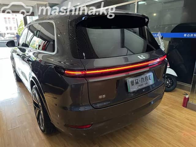 LiXiang L9 Рестайлинг 1.5hyb AT 4WD
