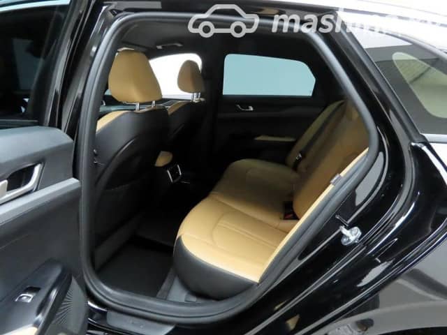 Kia K5 III 2.0 AT