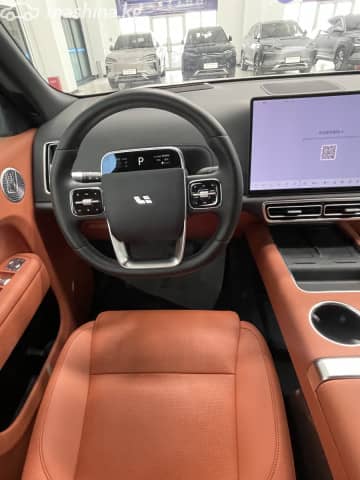 LiXiang L9 Рестайлинг 1.5hyb AT 4WD