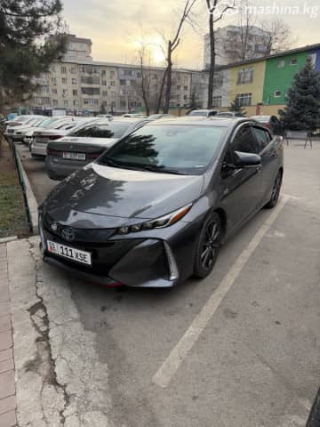Toyota Prius IV Рестайлинг (XW50) 1.8hyb AT