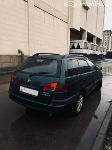 Toyota Avensis I 2.0d MT