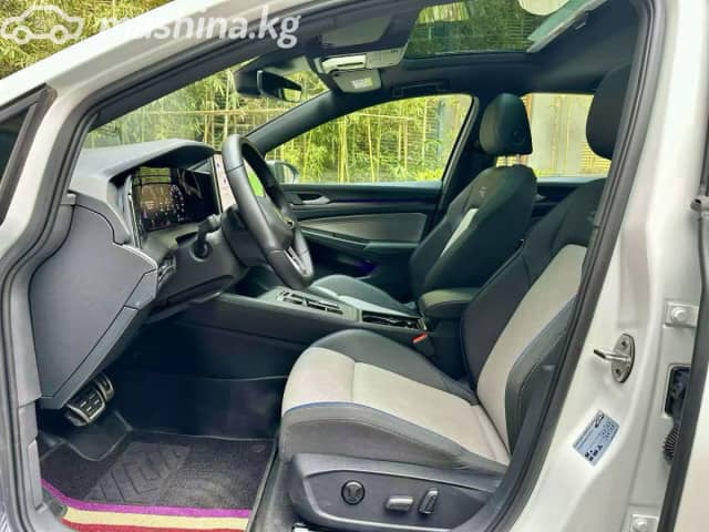 Volkswagen Golf VIII Рестайлинг 1.5 AMT