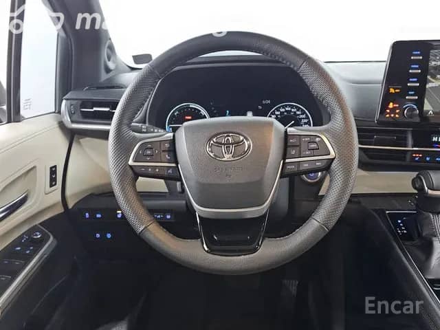 Toyota Sienna IV 2.5hyb AT