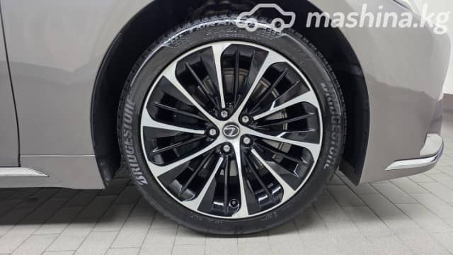 Lexus LS V Рестайлинг 500h 3.5hyb AT 4WD