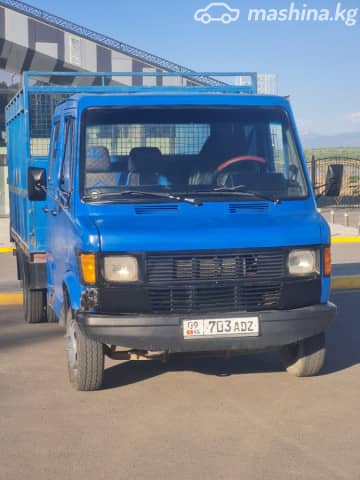 Mercedes-Benz Бортовой (4х2)