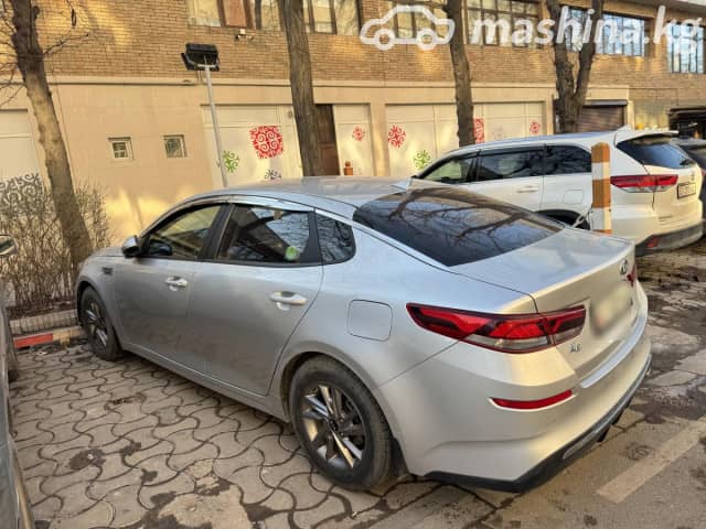 Kia K5 II 2.0 AT