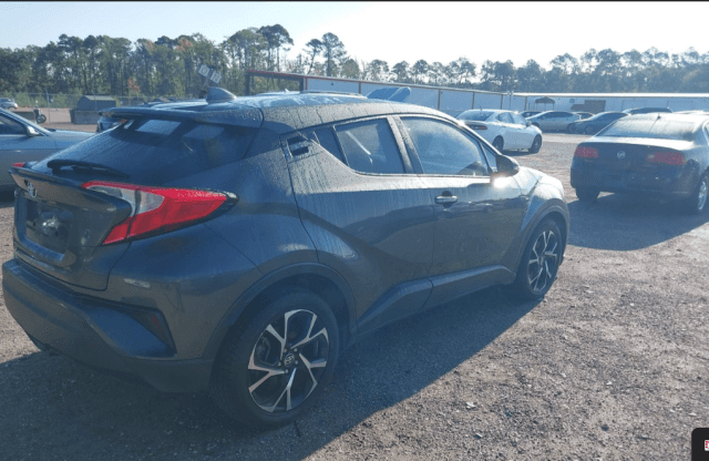 Toyota C-HR I Рестайлинг 2.0 CVT