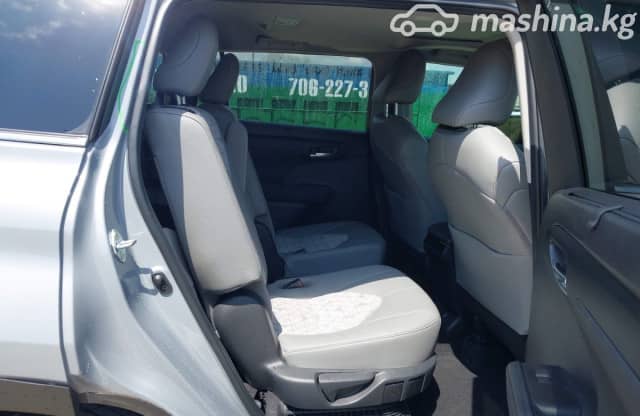 Toyota Highlander IV (U70) 2.5hyb AT