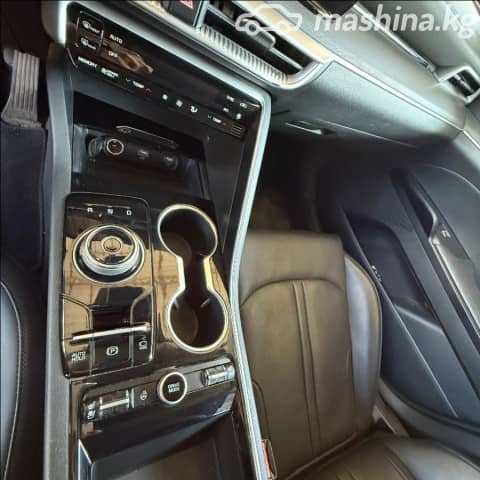 Kia K5 III 2.0hyb AT