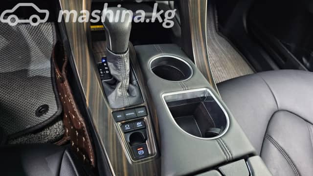Toyota Avalon V 2.5hyb CVT