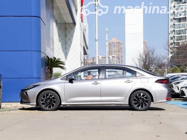 Toyota Corolla XII (E210) 1.6 CVT