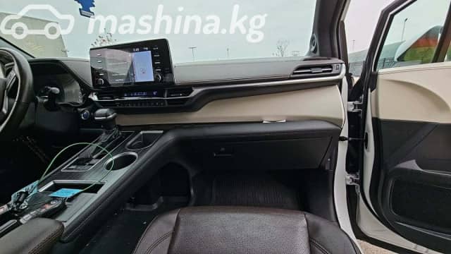 Toyota Sienna IV 2.5hyb AT