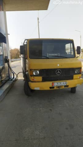 Mercedes-Benz 814