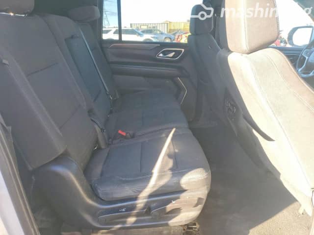 Chevrolet Suburban XII 5.3 AT 4WD