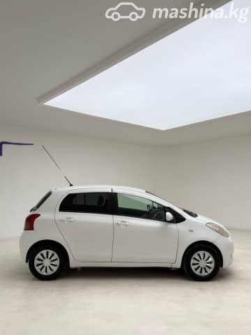 Toyota Vitz II (XP90) 1.3 CVT