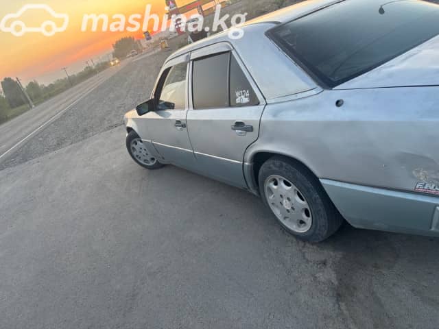 Mercedes-Benz W124 250 2.5d MT