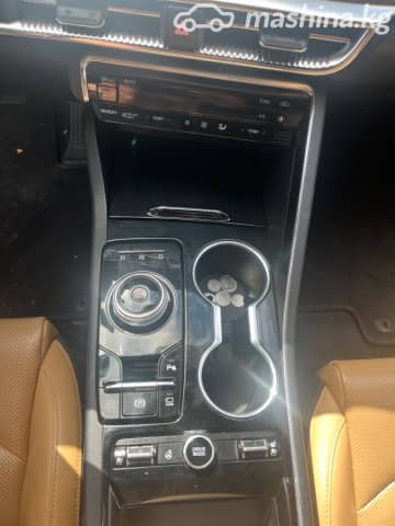 Kia K5 III 2.0hyb AT