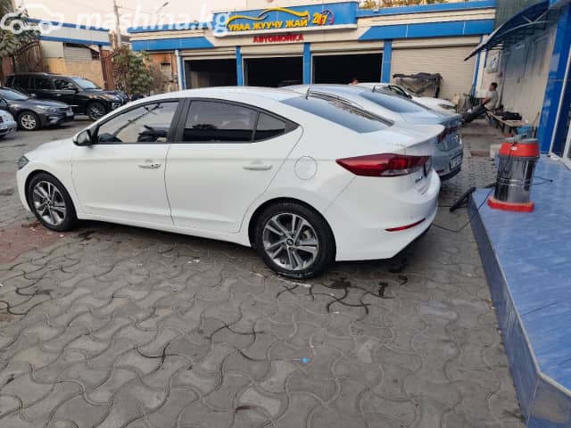 Hyundai Avante VI 1.6 AT