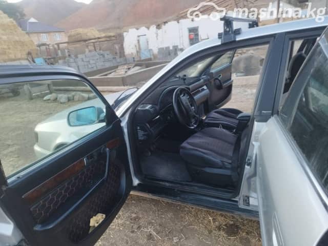 Audi A6 I (C4) 2.6 MT
