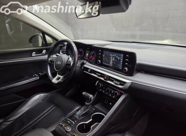 Kia K5 III LPi 2.0 AT