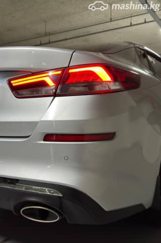 Kia K5 II 2.0 AT