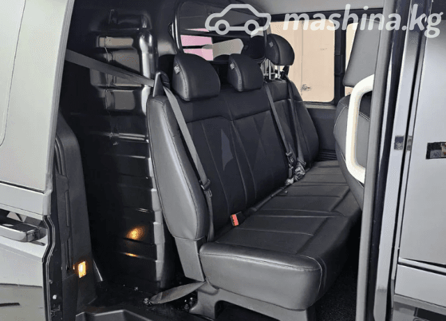 Hyundai Staria 2.2d AT
