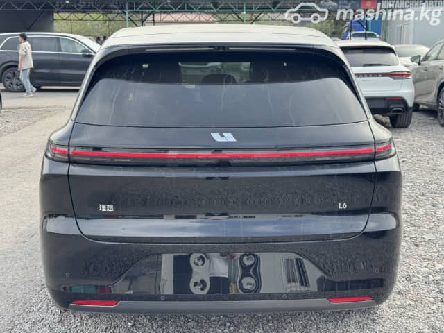 LiXiang L6 1.5hyb AT 4WD