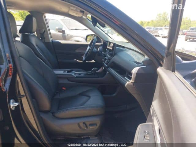 Toyota Grand Highlander 2.5hyb CVT 4WD