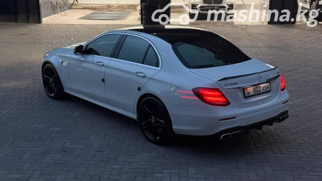 Mercedes-Benz E-Класс AMG V (W213) 63 AMG 4.0 AT 4WD