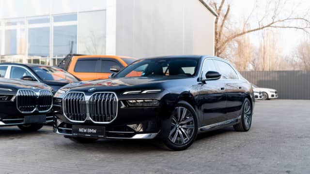 BMW 7 серии VII (G70) 740i 3.0 AT 4WD